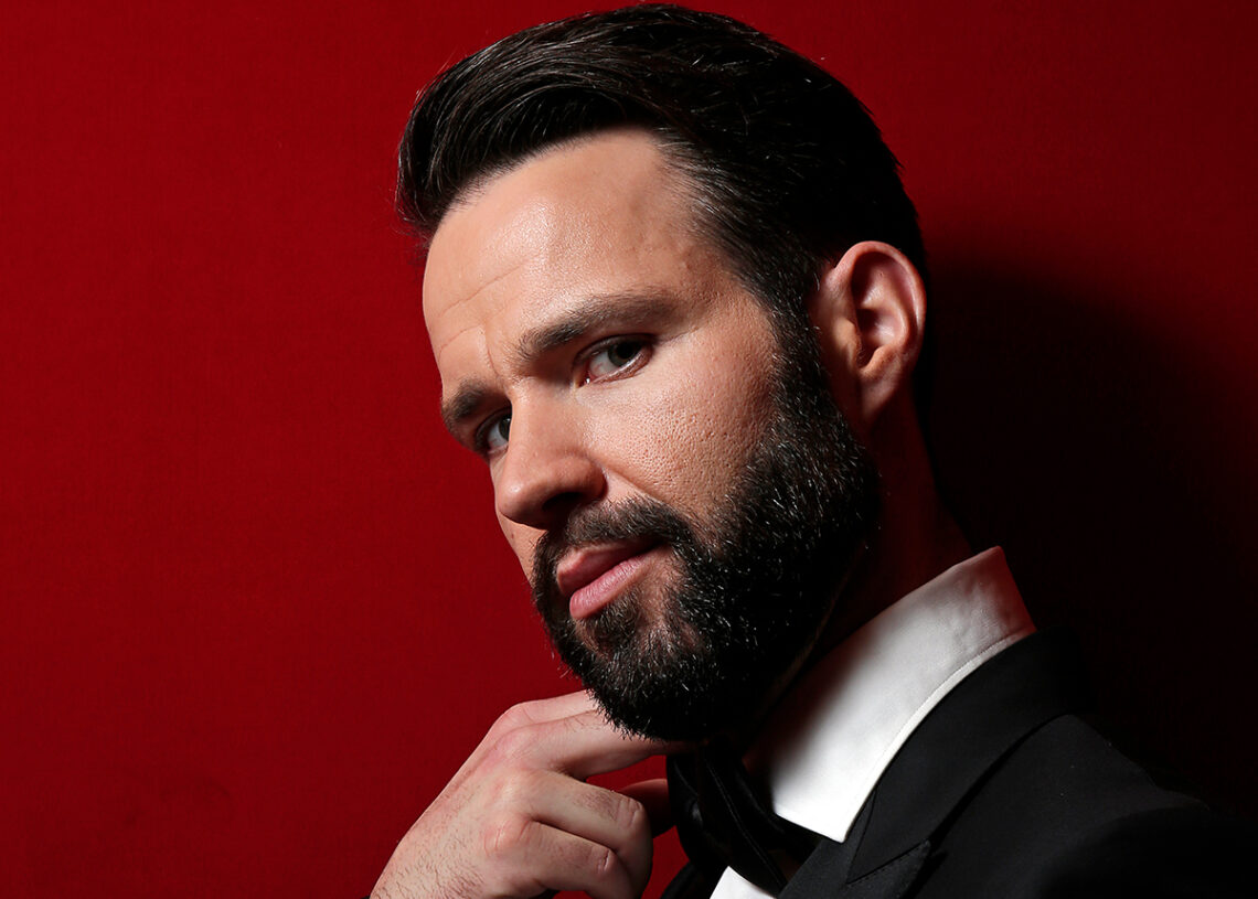 Interview: Adam Smith ¦ OPER!