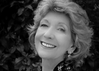 Felicity Lott