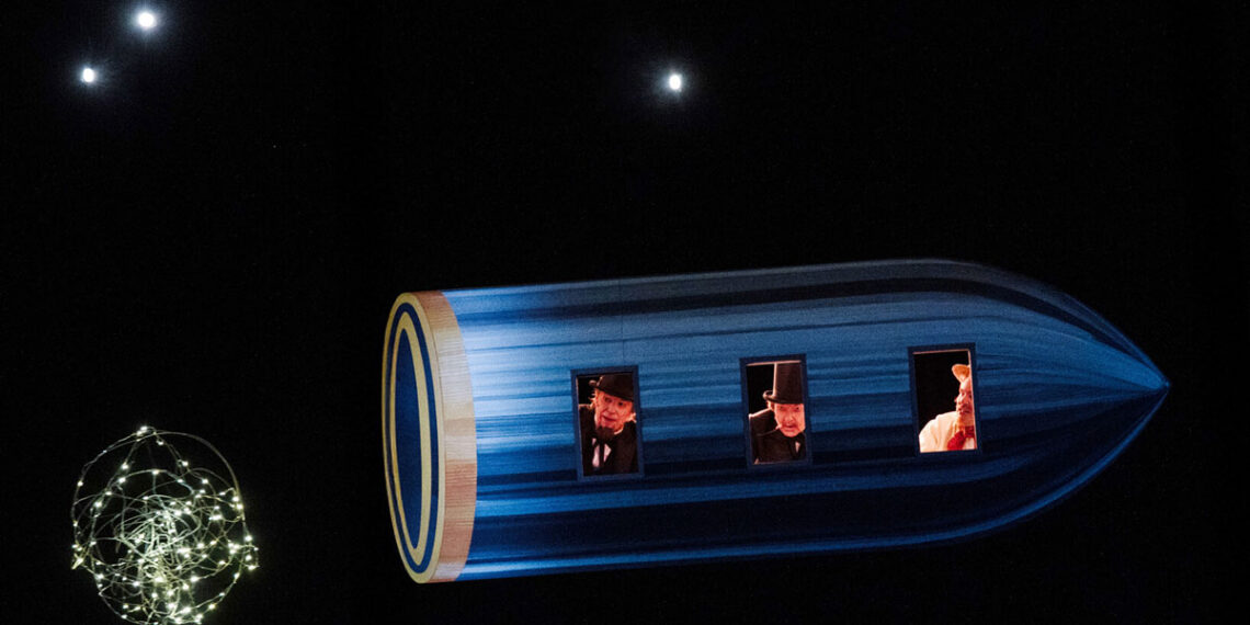 Reise zum Mond